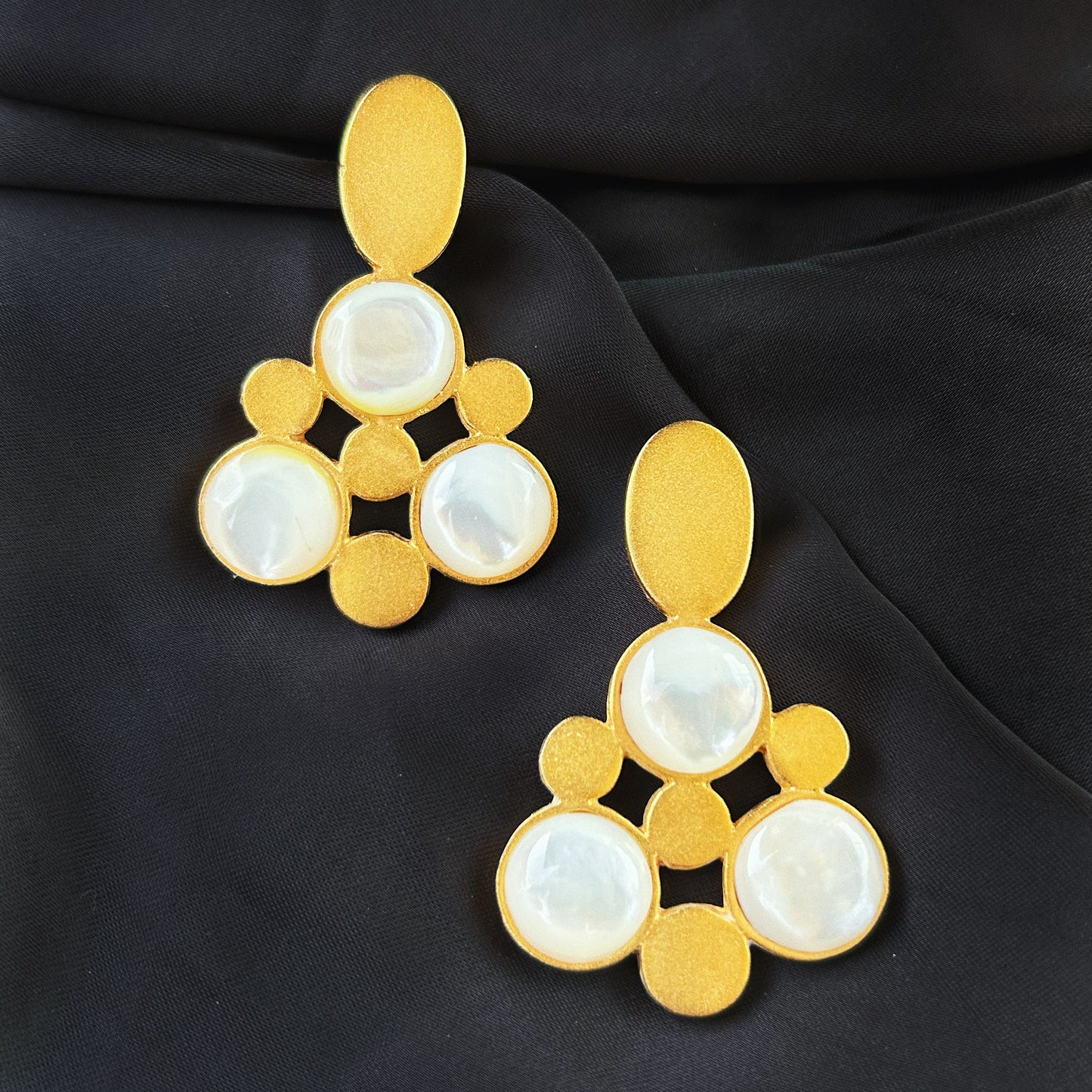 Selene Earrings - Natural Mother of Pearl