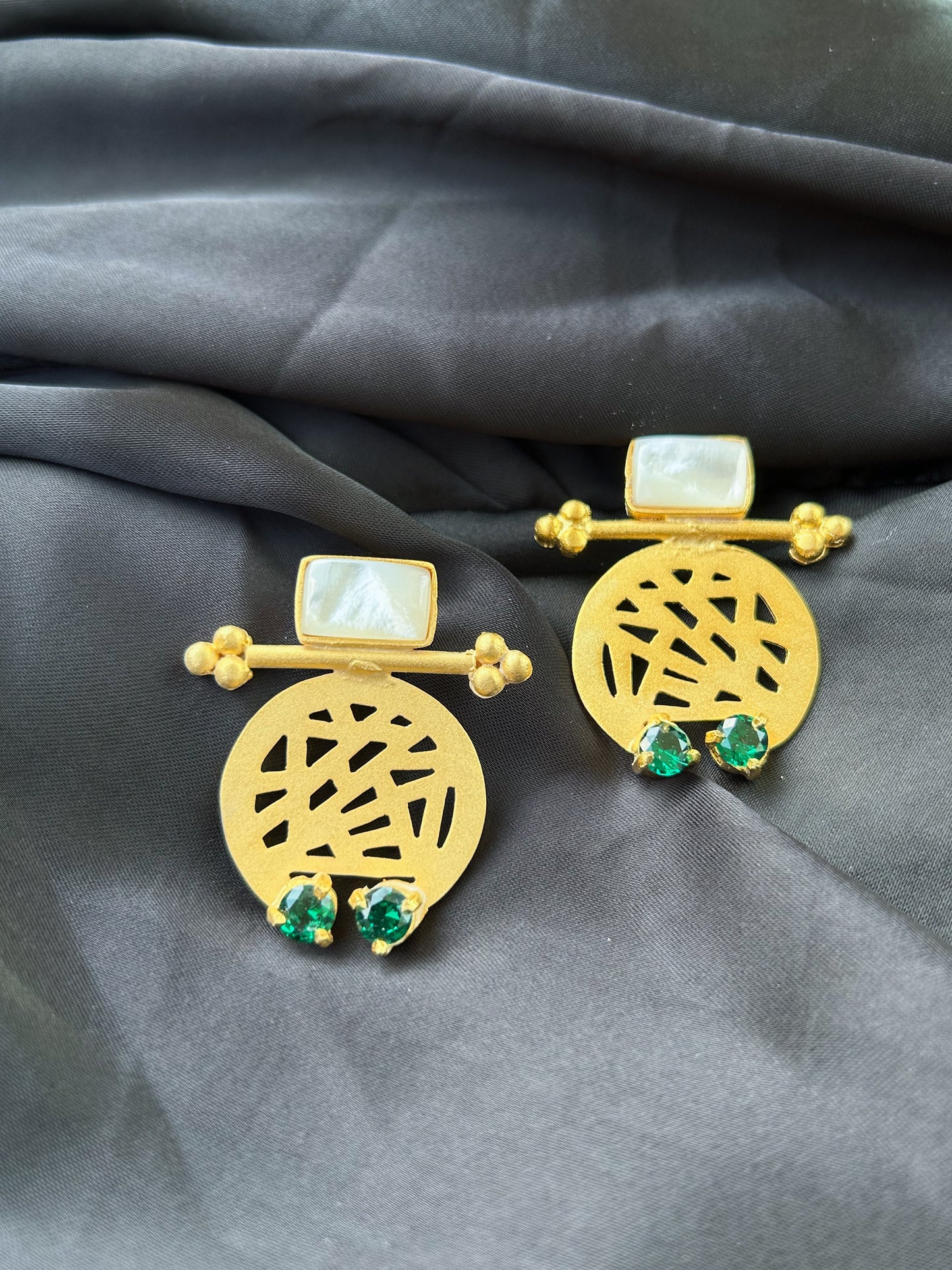 Maria Earrings in Green Emerald