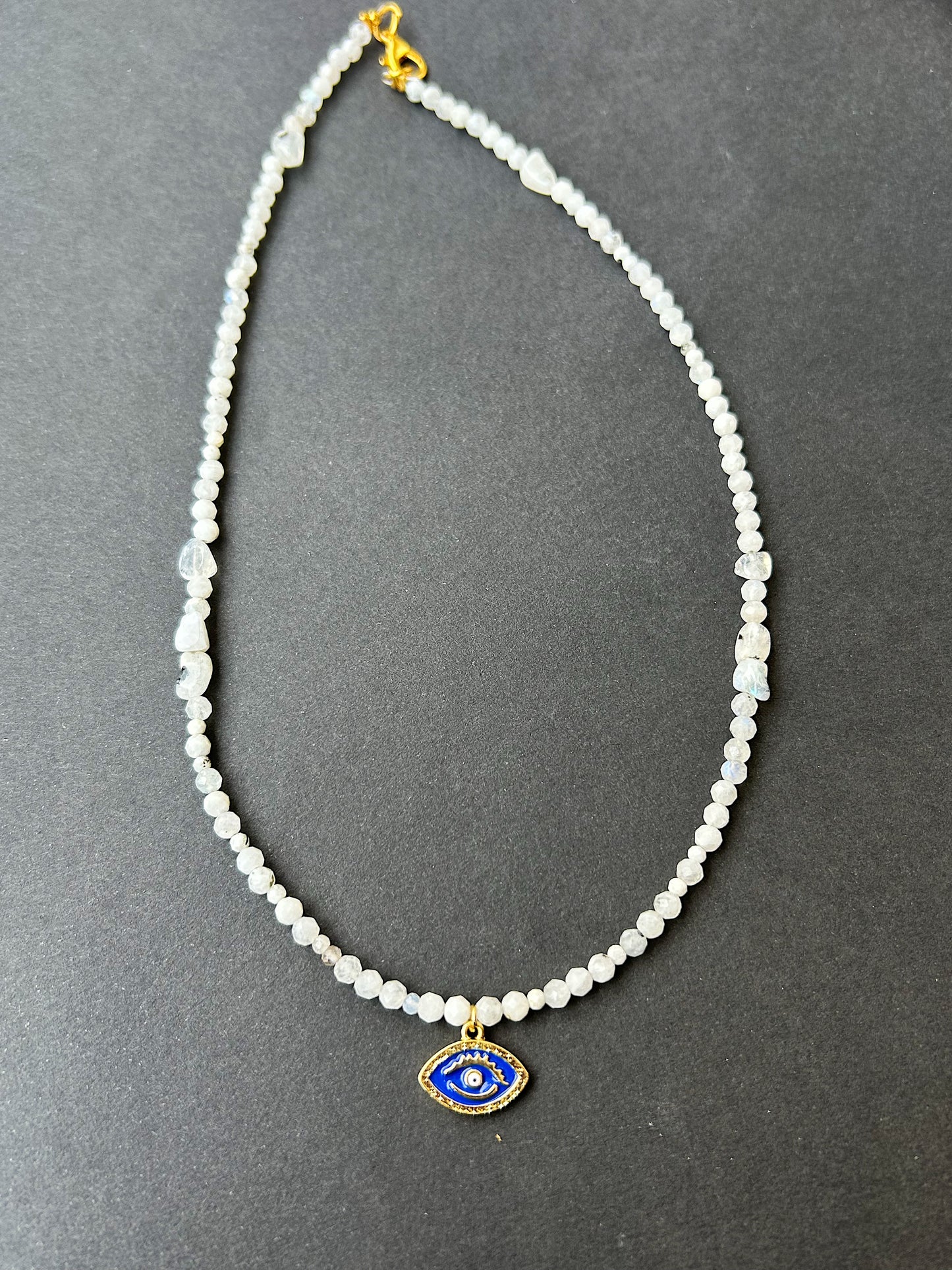 Lunar Gaze Necklace - Moonstone