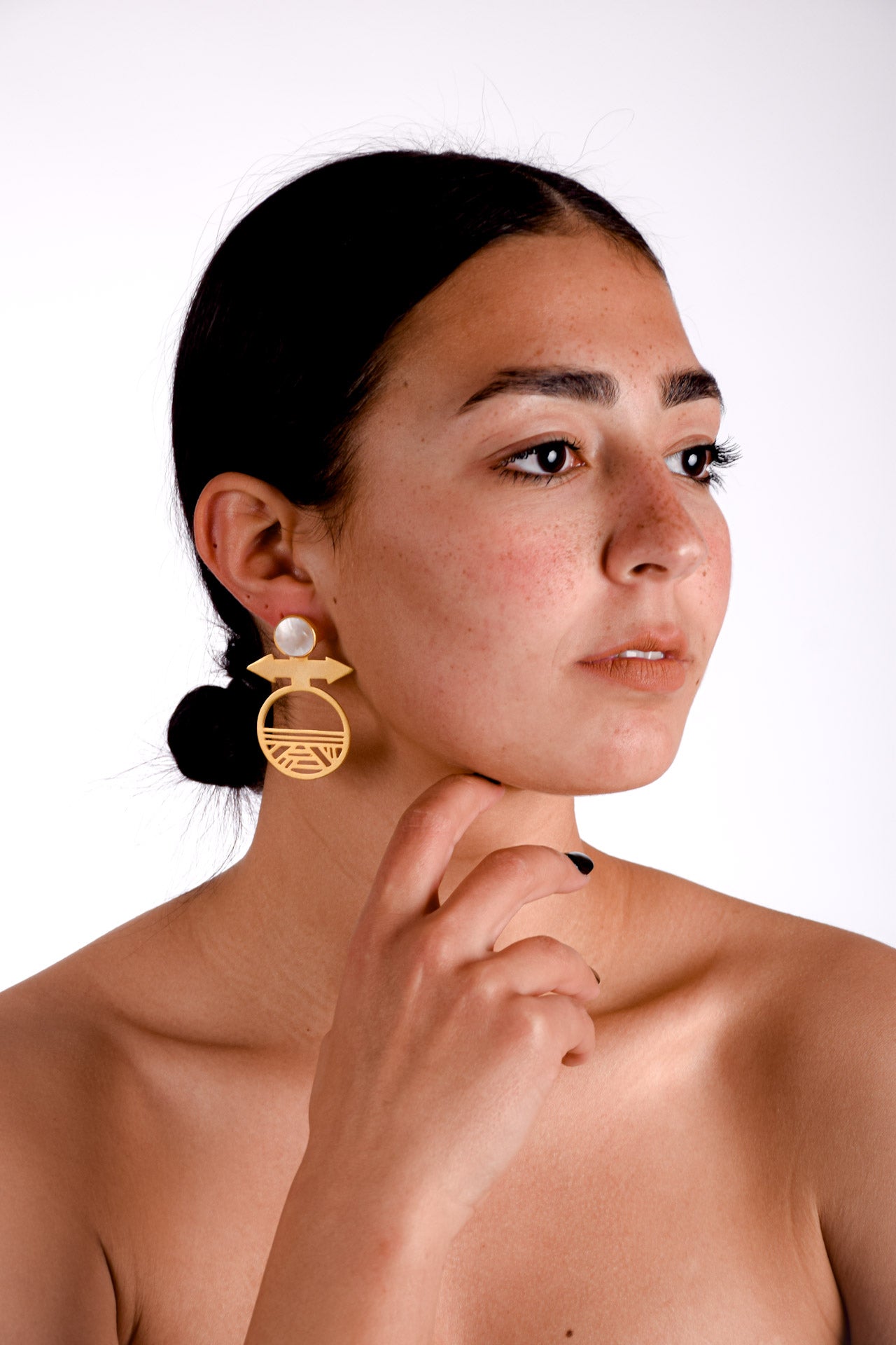 Iris Earrings in Natural Mother of Pearl