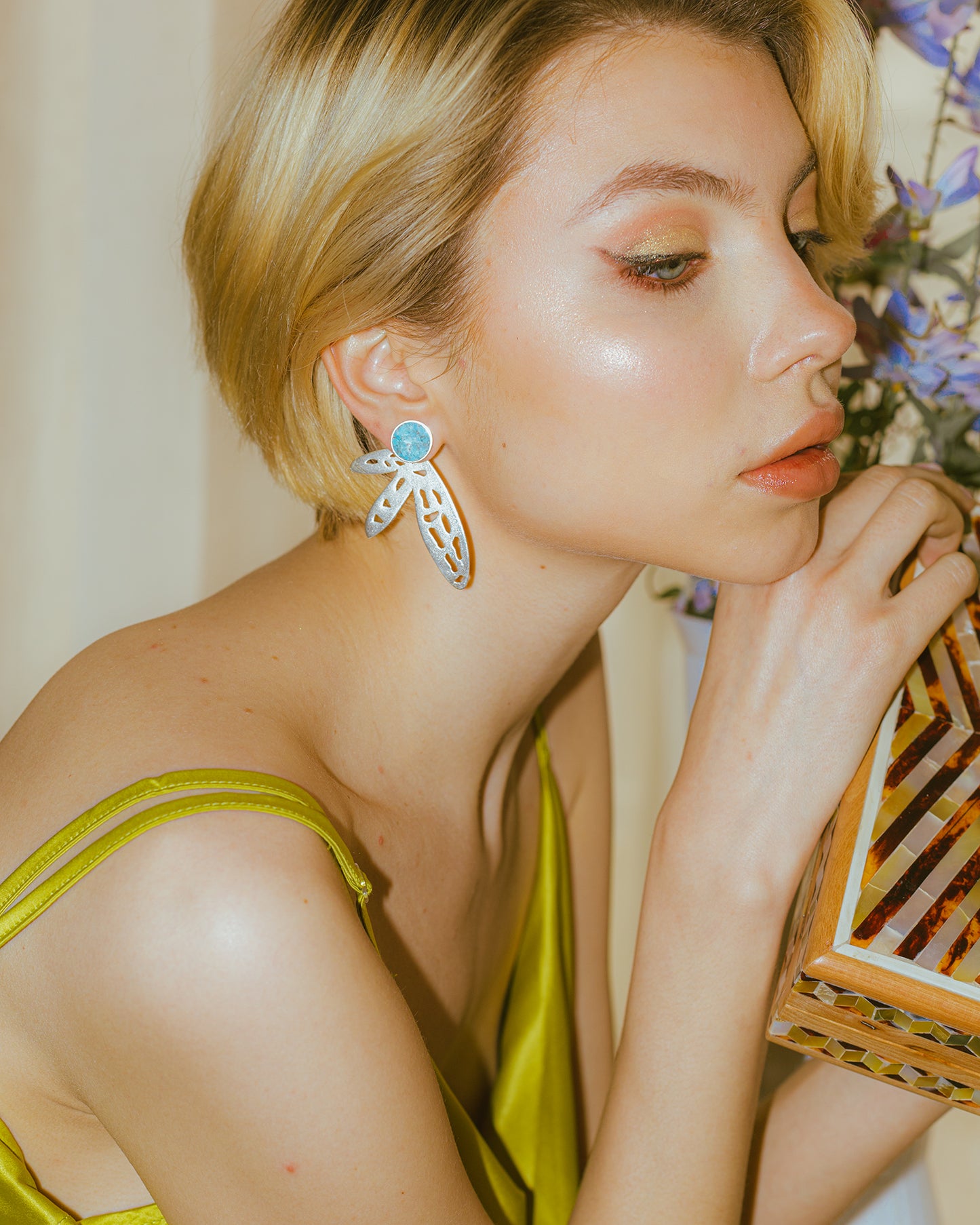 The OG Roslyn Earrings in Fairuz