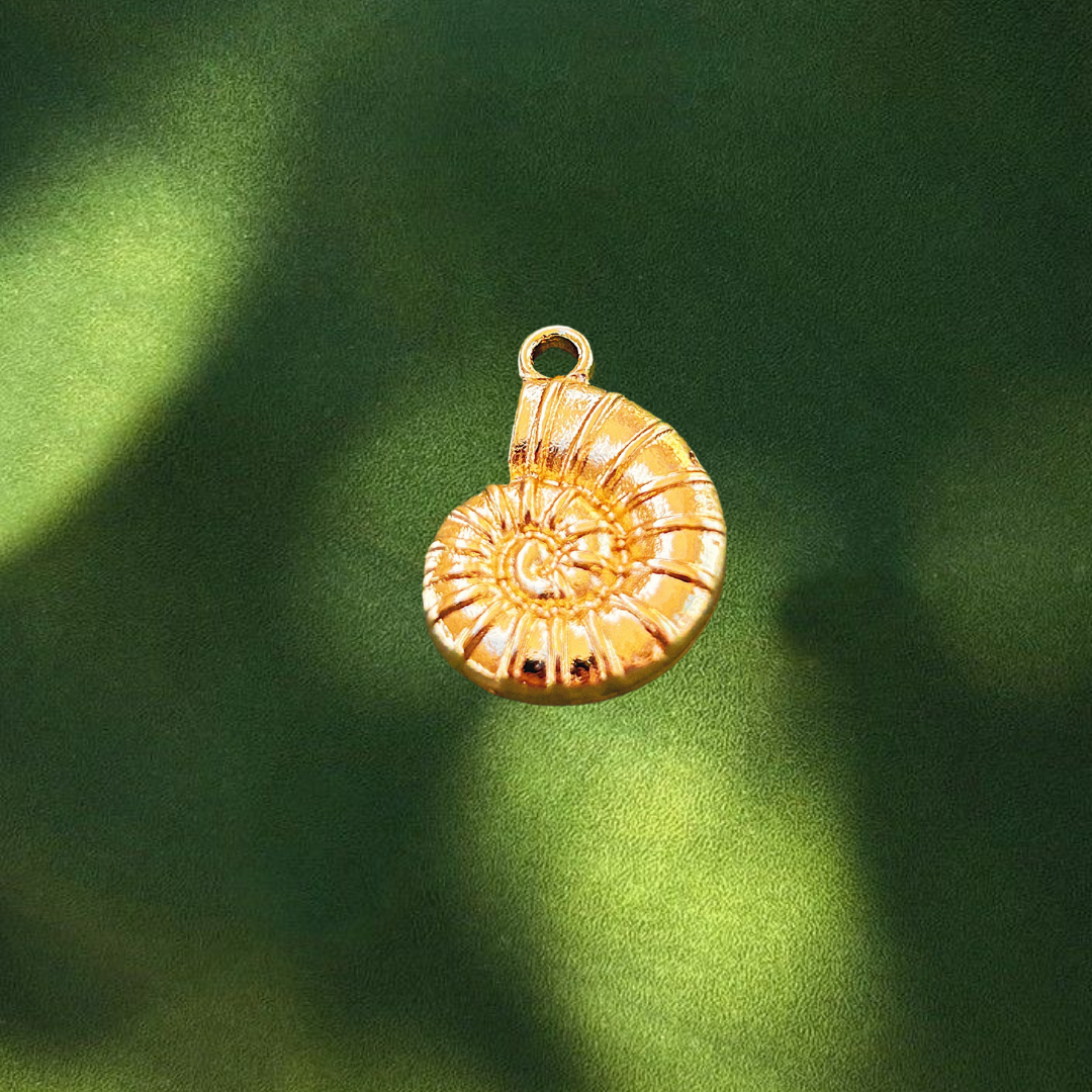 It girl charm