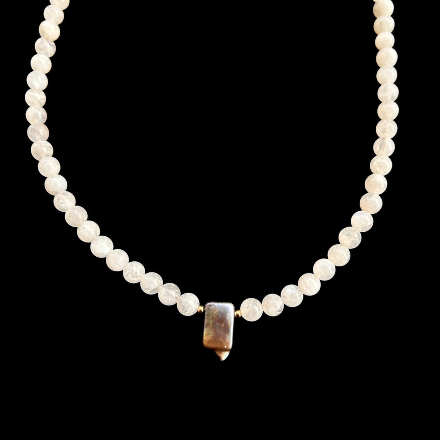 High-Grade Natural Moonstone & Baroque Freshwater Pearl

Energy: Intuition