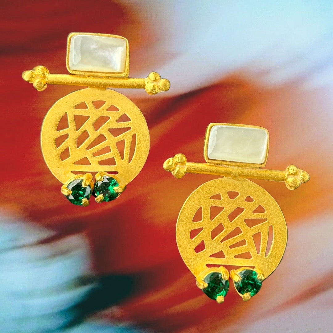 Maria Earrings in Green Emerald