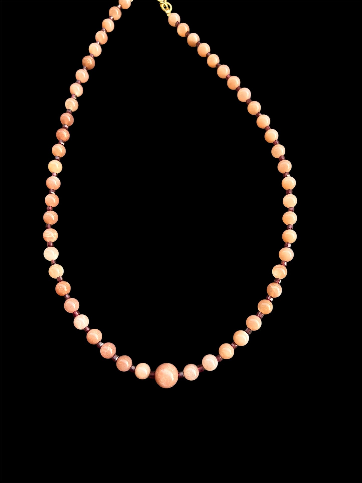 High-Grade Natural Sunstone & Garnet gemstones - Energy: Magnetism