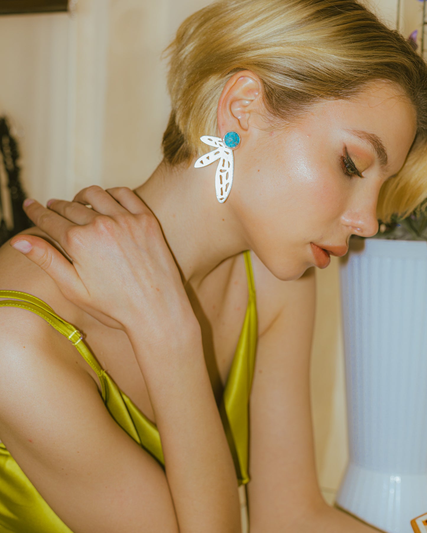 The OG Roslyn Earrings in Fairuz